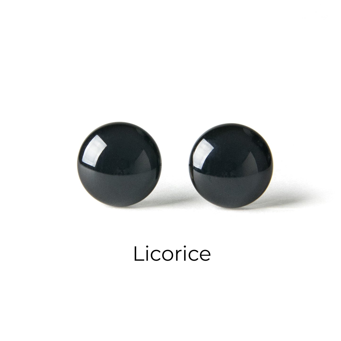Color Dot Stud Earrings in Black