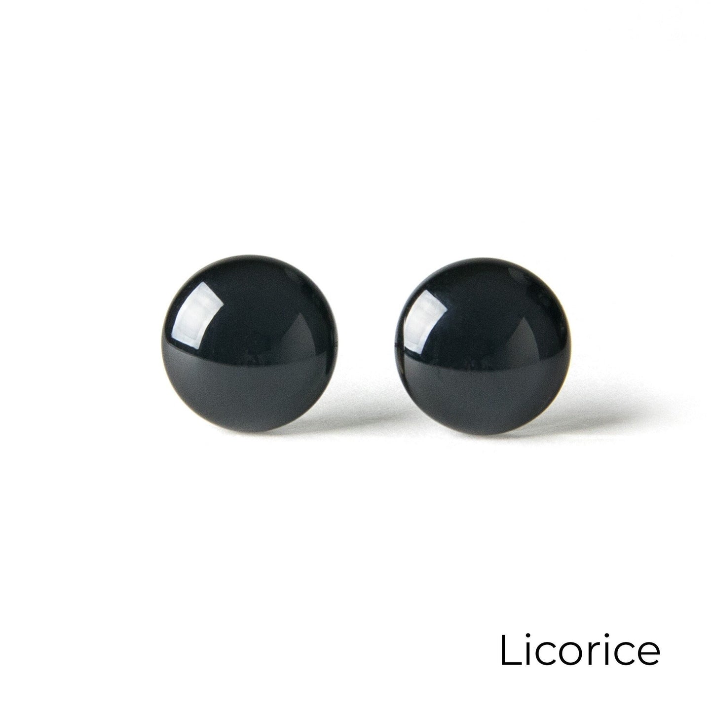 Color Dot Stud Earrings in Black